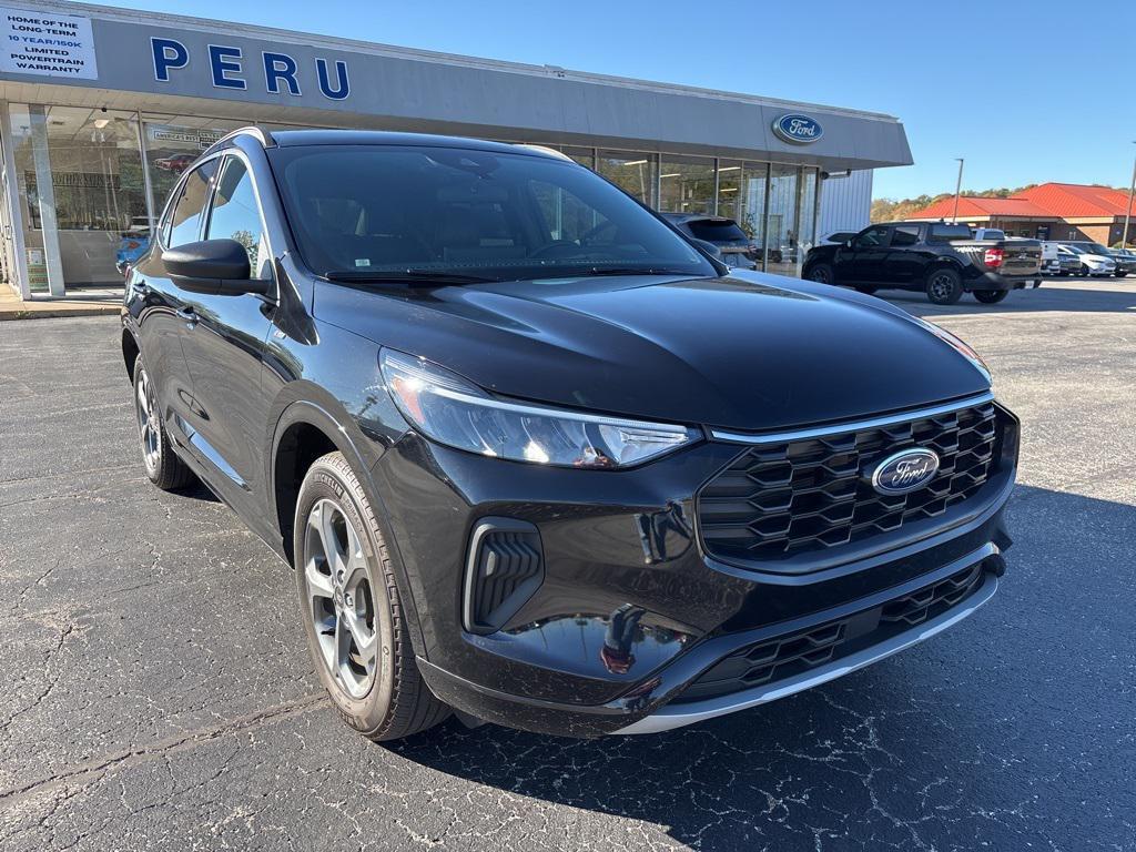 used 2023 Ford Escape car, priced at $25,987
