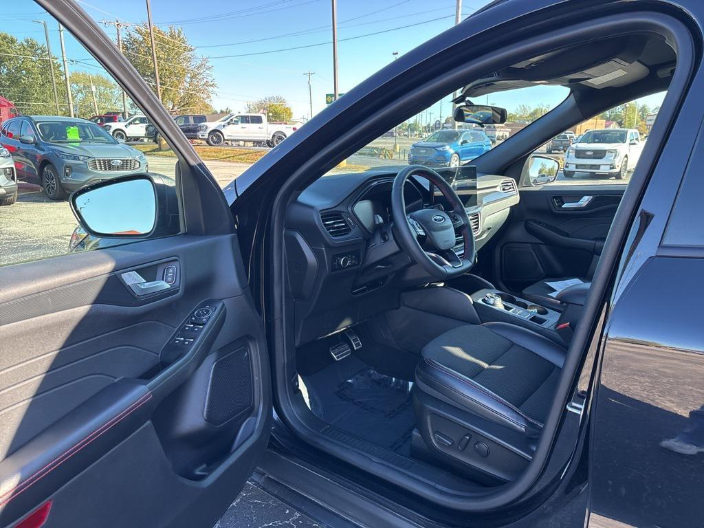 used 2023 Ford Escape car, priced at $25,987