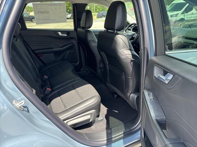new 2025 Ford Escape PHEV car, priced at $39,895