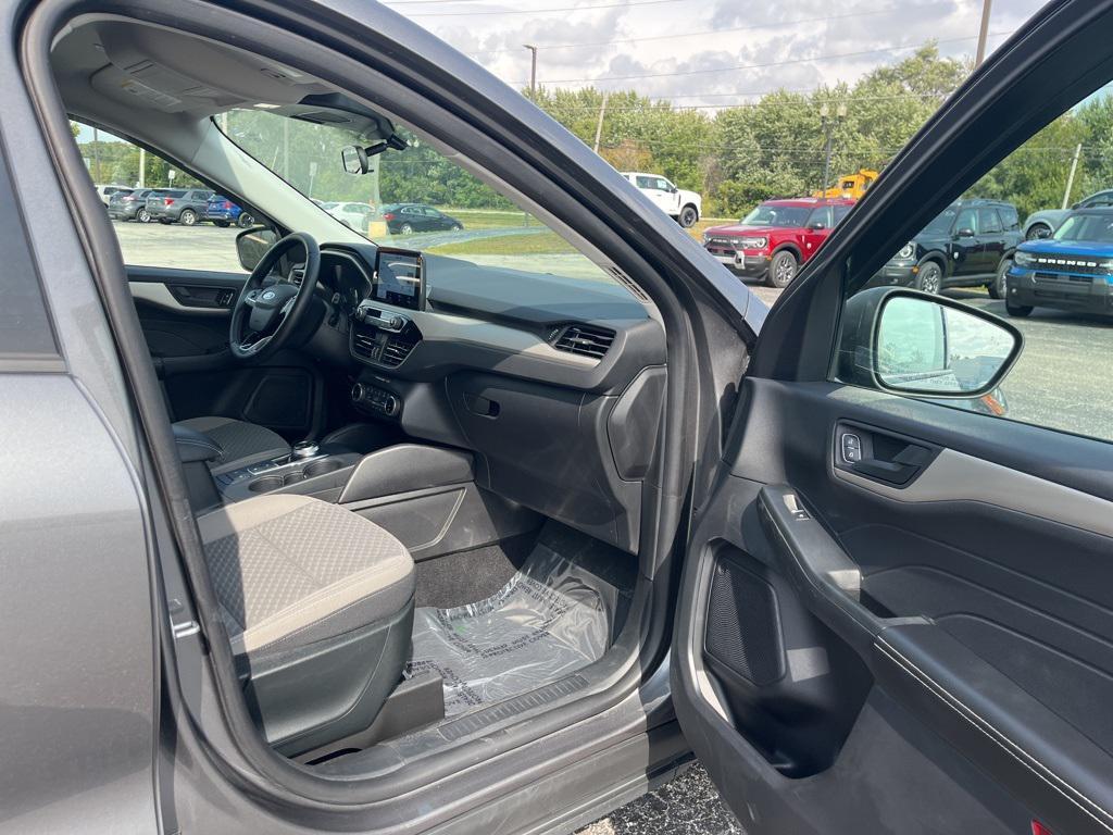 used 2022 Ford Escape car, priced at $24,987