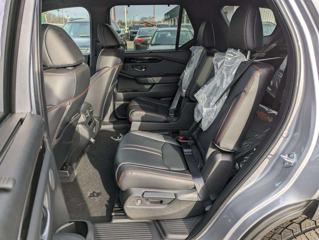 new 2025 Honda Pilot car, priced at $47,888