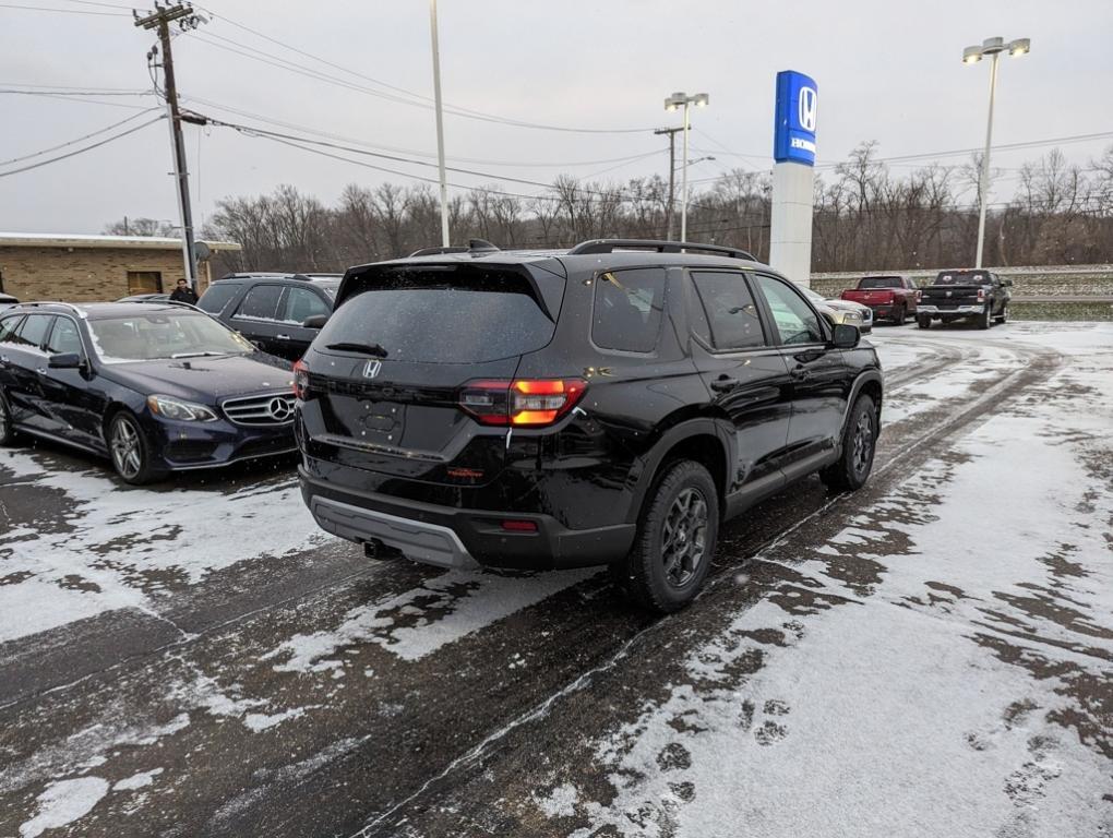 new 2025 Honda Pilot car, priced at $47,933