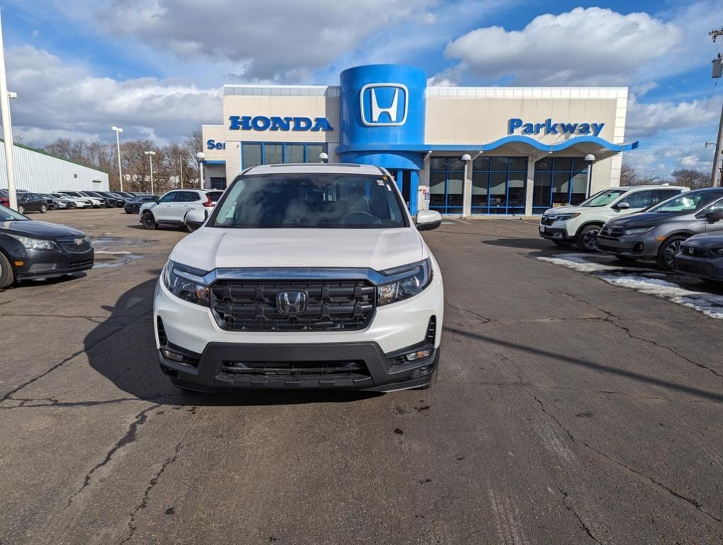 new 2025 Honda Ridgeline car, priced at $42,238