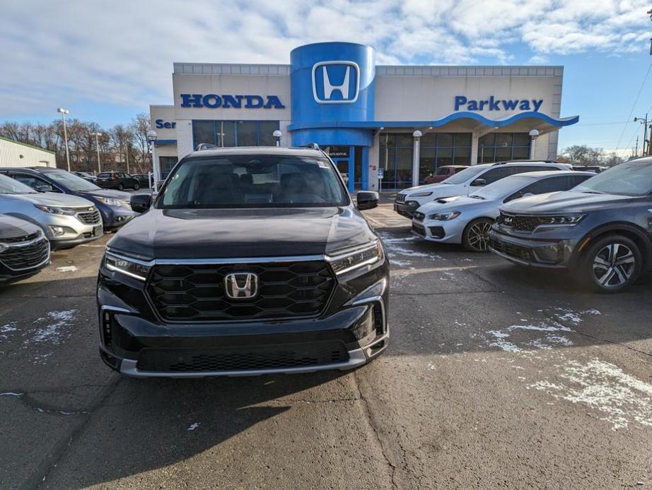 new 2025 Honda Pilot car, priced at $51,223