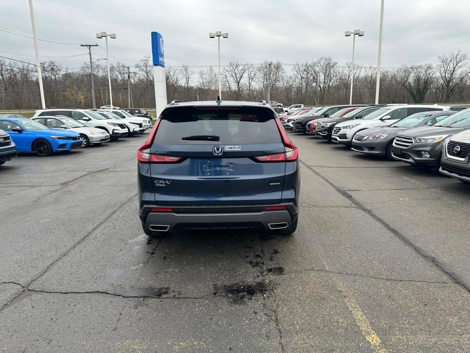 new 2025 Honda CR-V Hybrid car, priced at $39,591