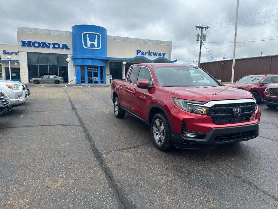 new 2025 Honda Ridgeline car, priced at $42,698