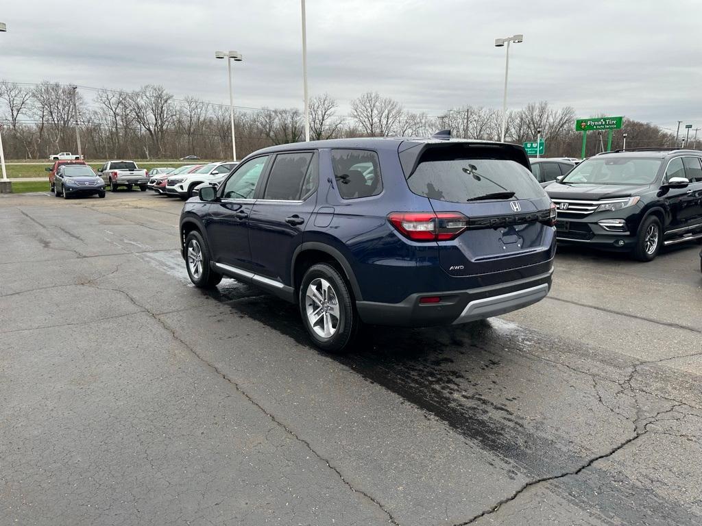 new 2025 Honda Pilot car, priced at $44,940