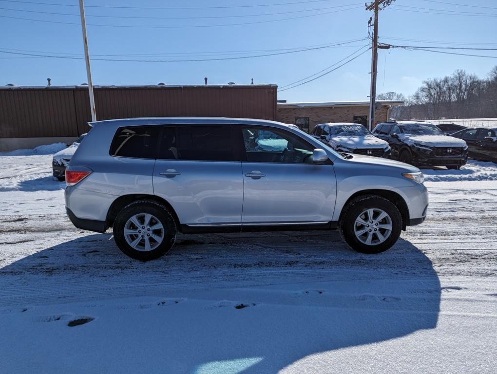 used 2013 Toyota Highlander car, priced at $13,996