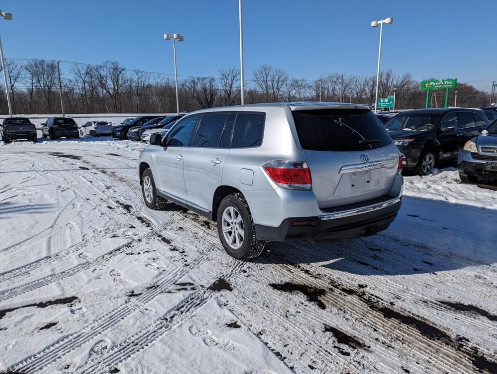 used 2013 Toyota Highlander car, priced at $13,996