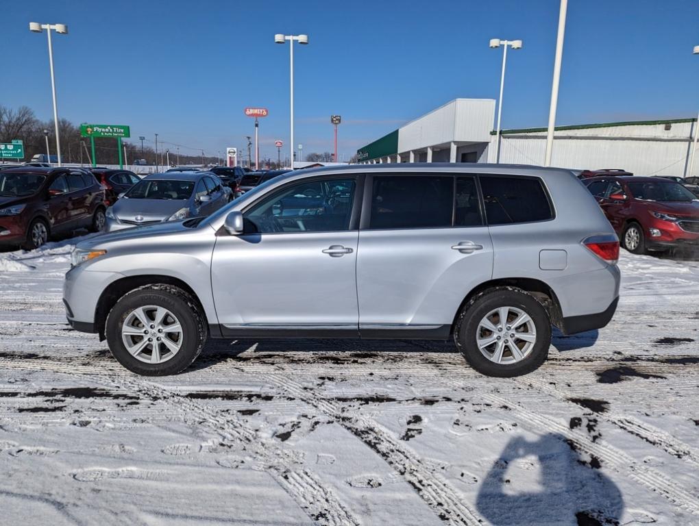 used 2013 Toyota Highlander car, priced at $13,996