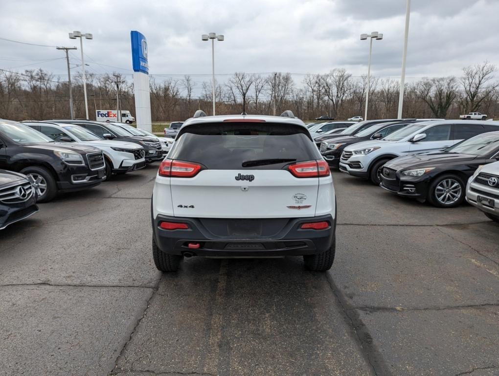 used 2015 Jeep Cherokee car, priced at $11,159