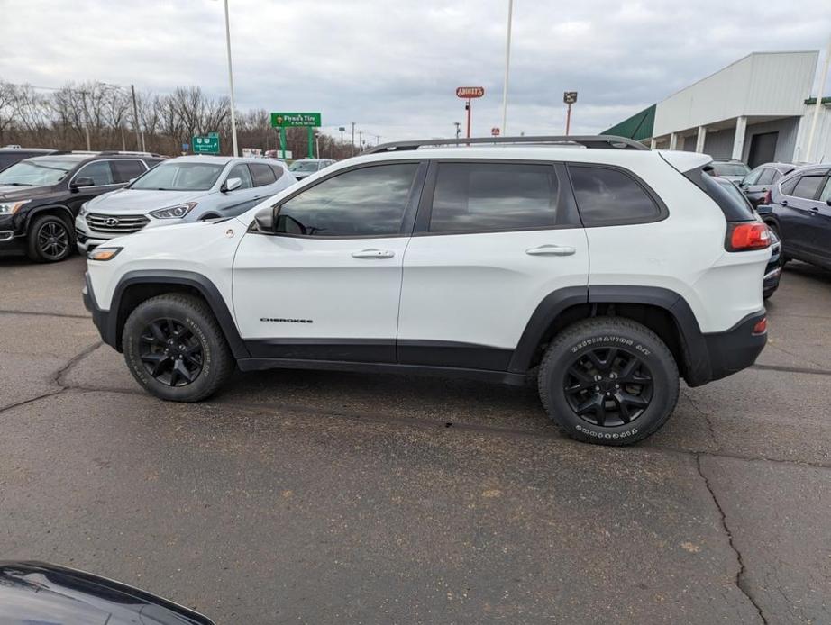 used 2015 Jeep Cherokee car, priced at $11,159