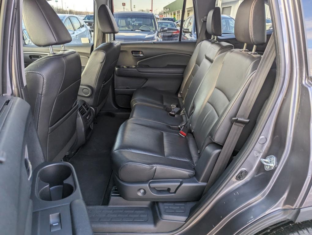 used 2022 Honda Pilot car, priced at $28,598