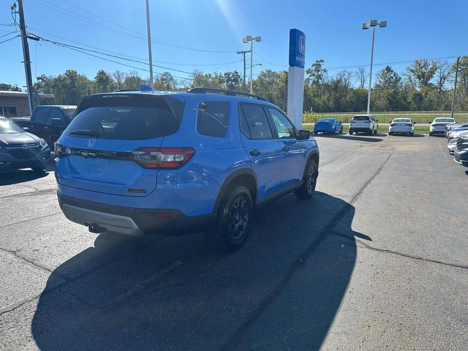 new 2025 Honda Pilot car, priced at $48,259