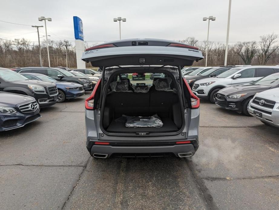 new 2025 Honda CR-V Hybrid car, priced at $38,996