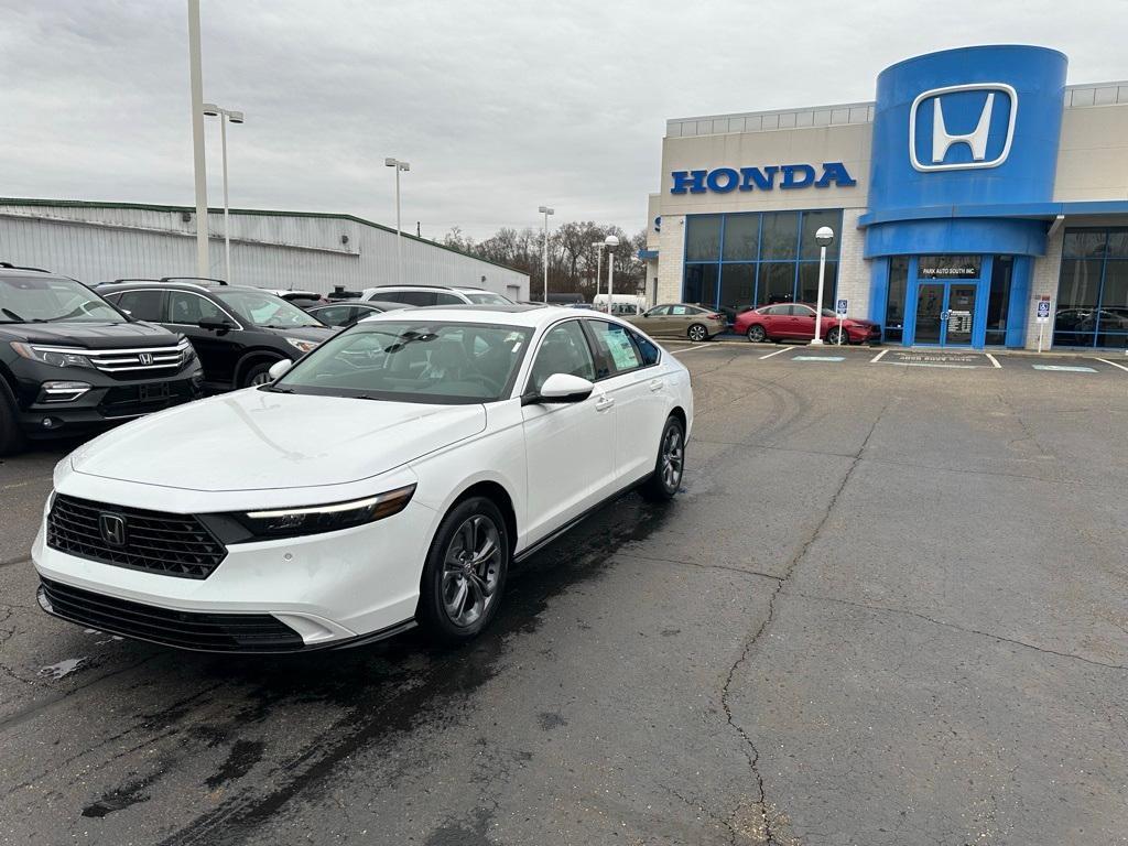 new 2025 Honda Accord Hybrid car, priced at $34,750