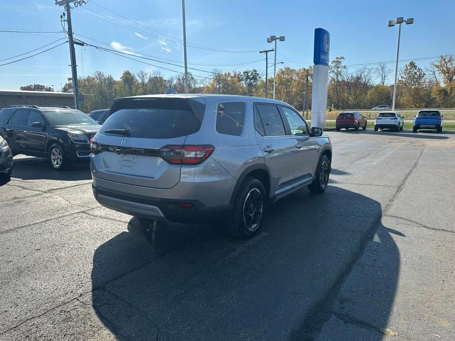 new 2025 Honda Pilot car, priced at $46,007