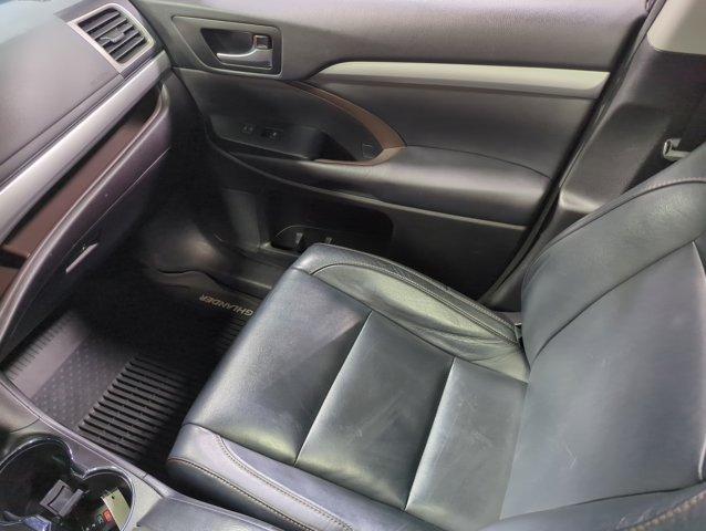 used 2018 Toyota Highlander car, priced at $26,955