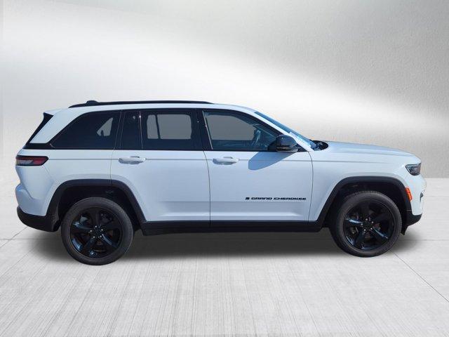 used 2022 Jeep Grand Cherokee car, priced at $31,855