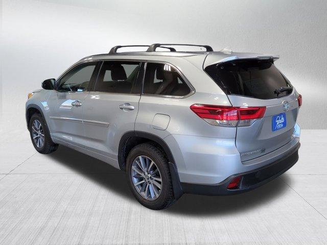 used 2018 Toyota Highlander car, priced at $26,988