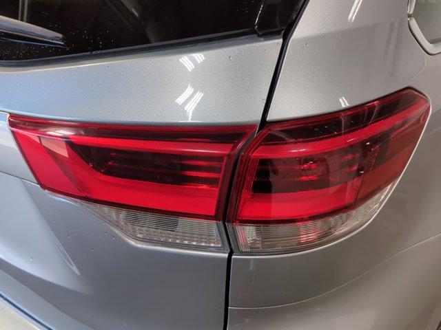 used 2018 Toyota Highlander car, priced at $26,988