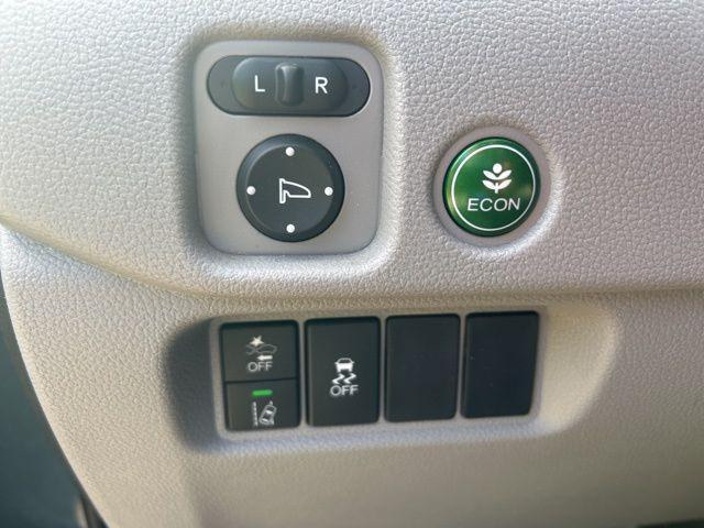 used 2021 Honda Pilot car, priced at $30,500