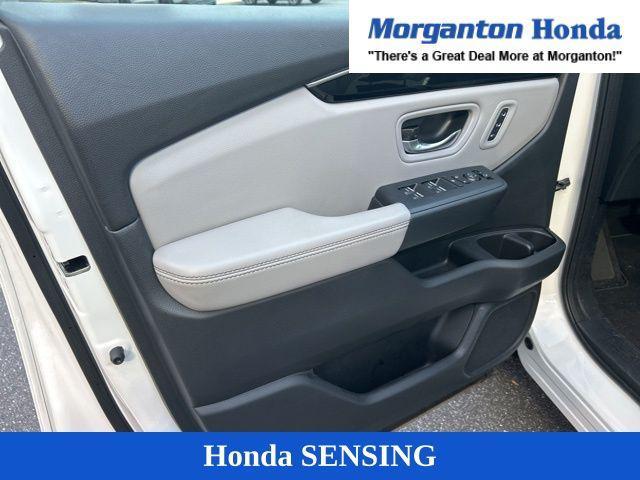 used 2023 Honda Pilot car, priced at $37,990