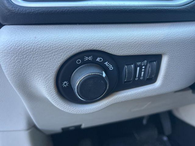 used 2017 Chrysler Pacifica car, priced at $15,900