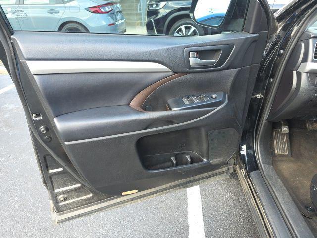 used 2019 Toyota Highlander car, priced at $25,250