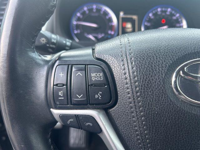 used 2019 Toyota Highlander car, priced at $26,590