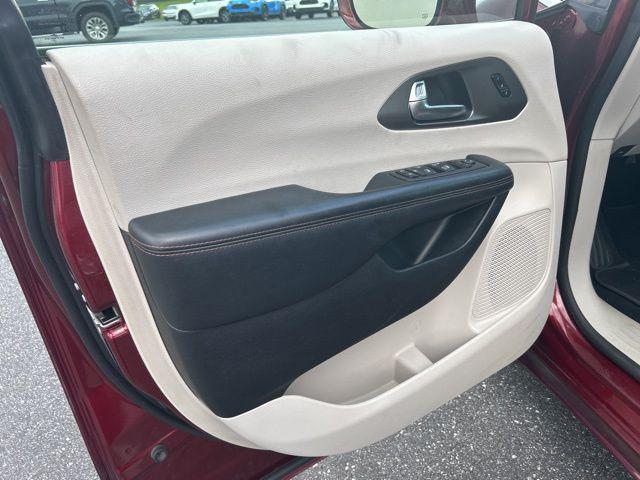 used 2020 Chrysler Pacifica car, priced at $16,000