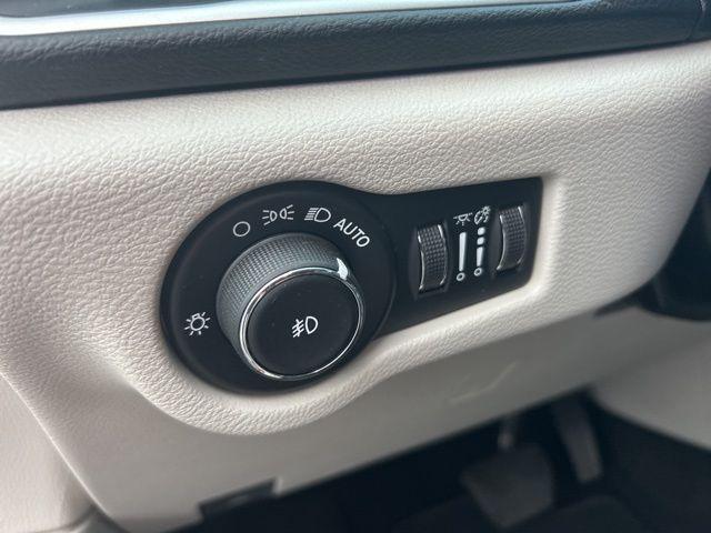 used 2020 Chrysler Pacifica car, priced at $16,000