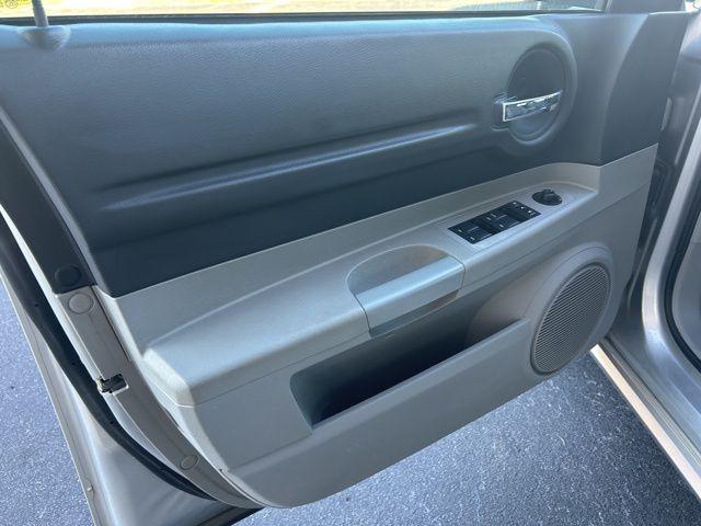 used 2007 Dodge Magnum car, priced at $8,990