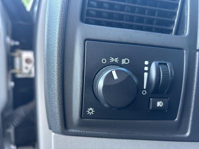 used 2007 Dodge Magnum car, priced at $8,990