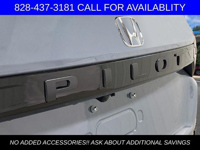 new 2025 Honda Pilot car, priced at $42,695