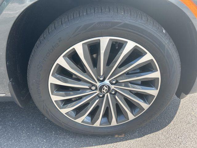 used 2025 Hyundai Palisade car, priced at $49,000