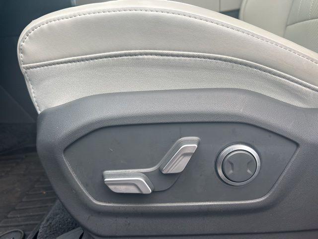 used 2025 Hyundai Santa Fe car, priced at $32,280