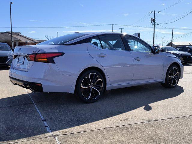 new 2025 Nissan Altima car, priced at $32,000