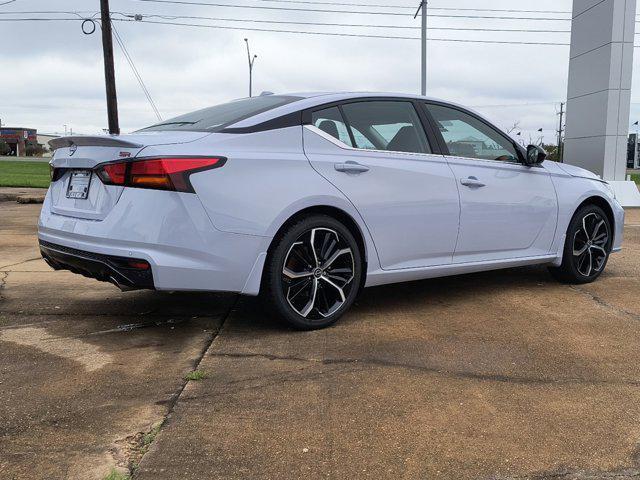 new 2025 Nissan Altima car, priced at $32,000