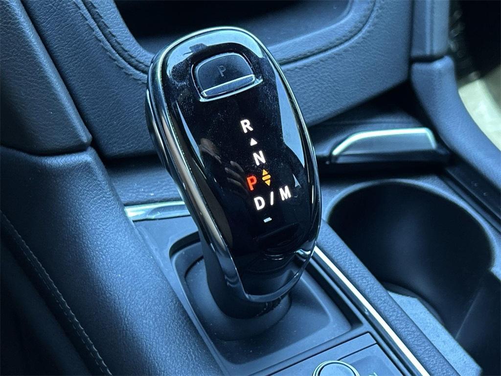 used 2022 Cadillac XT5 car, priced at $33,777