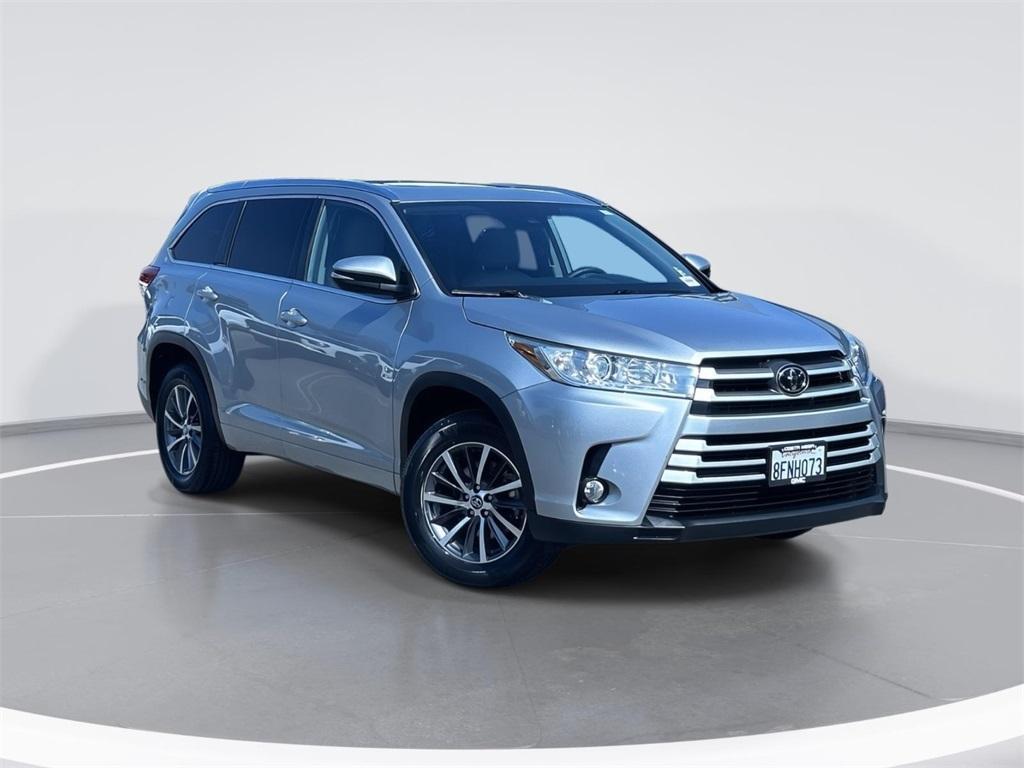 used 2018 Toyota Highlander car, priced at $24,897