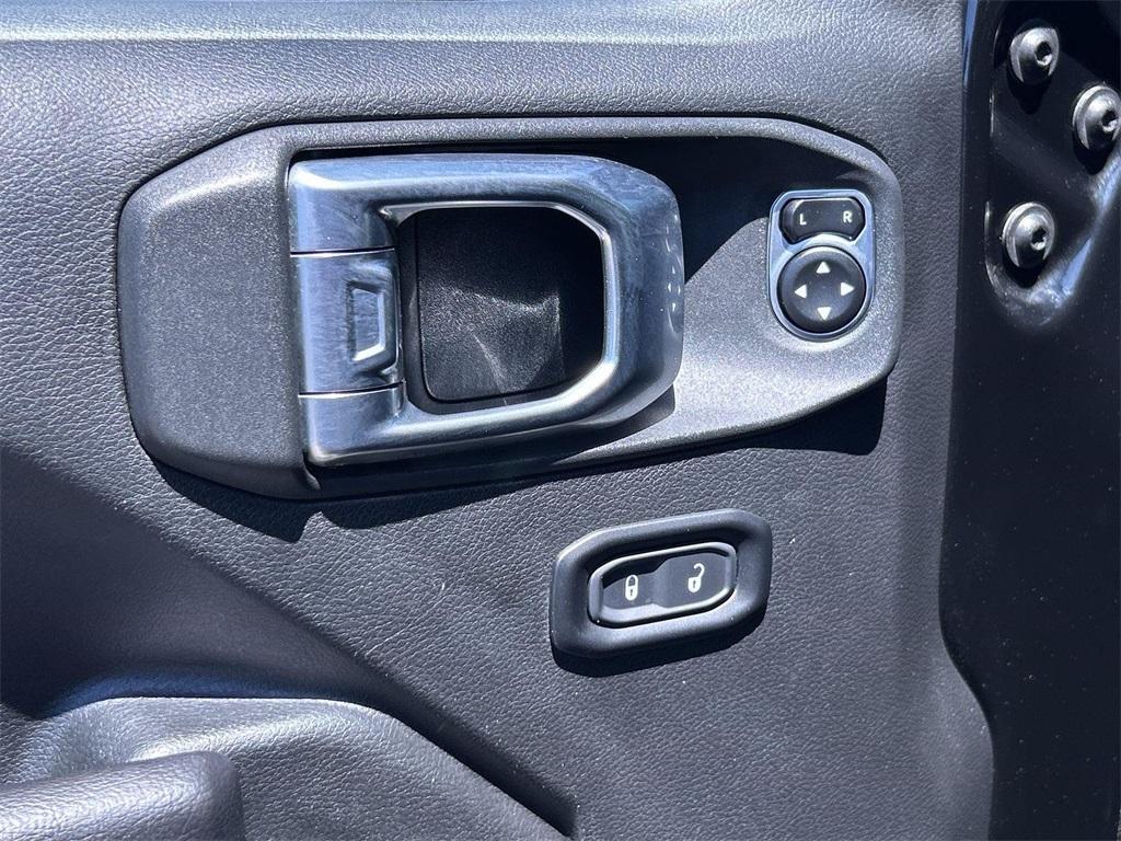 used 2019 Jeep Wrangler Unlimited car, priced at $31,000
