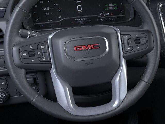 new 2024 GMC Yukon XL car, priced at $70,528