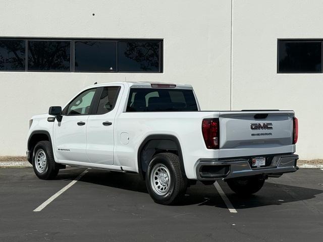 new 2025 GMC Sierra 1500 car, priced at $39,448