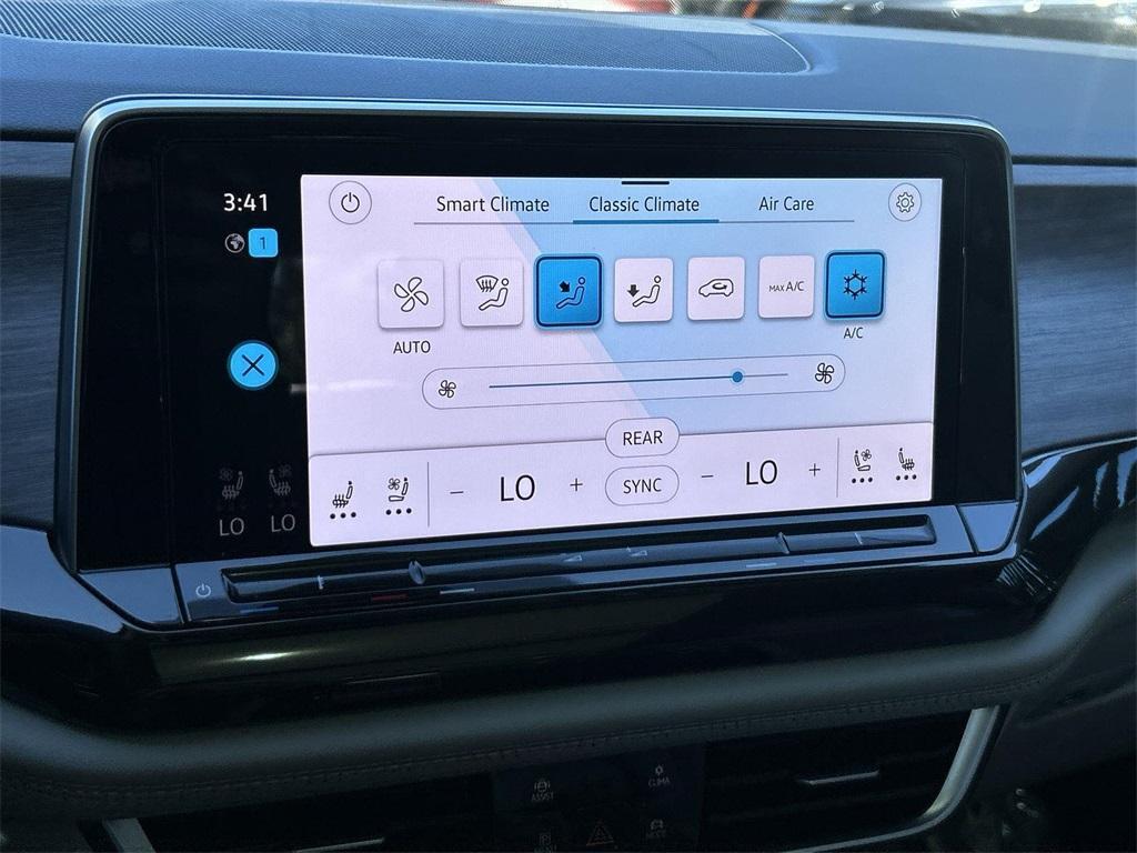 used 2024 Volkswagen Atlas car, priced at $39,979
