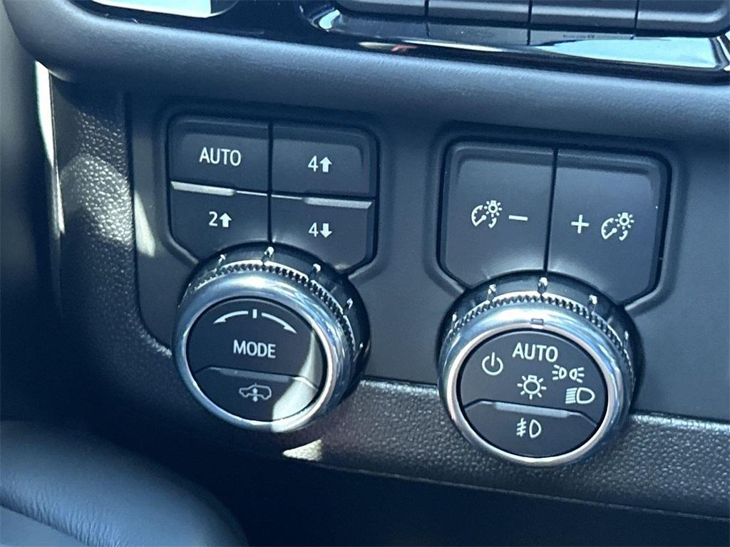 new 2025 GMC Yukon XL car, priced at $100,287