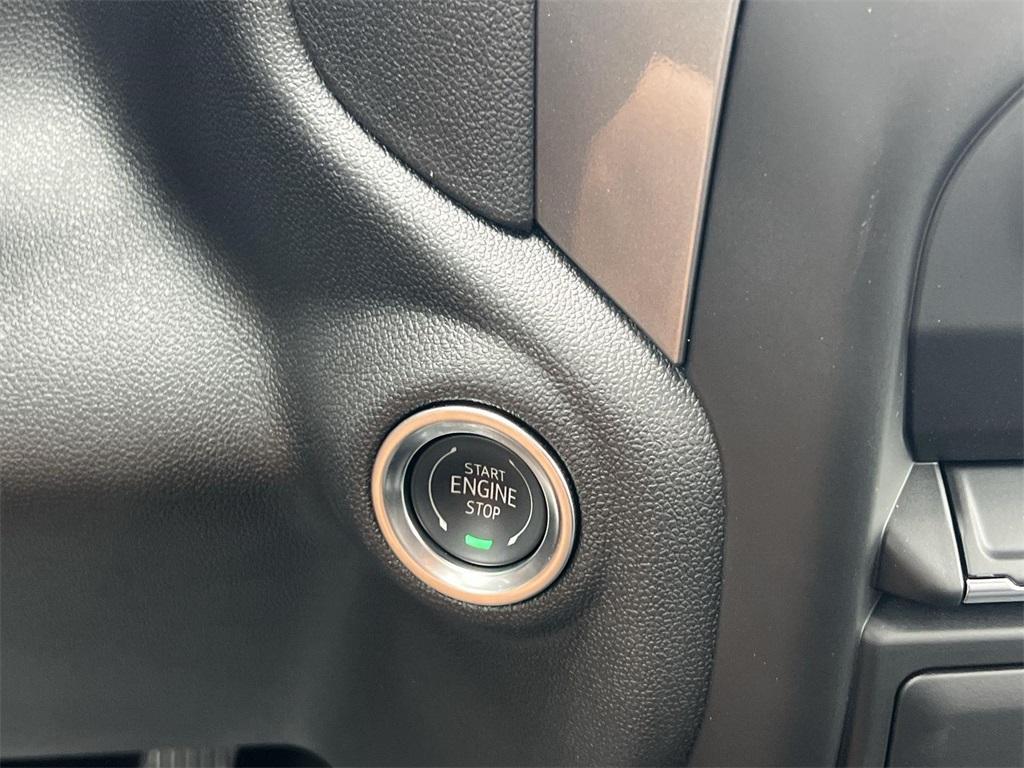 new 2025 GMC Sierra 1500 car, priced at $32,479