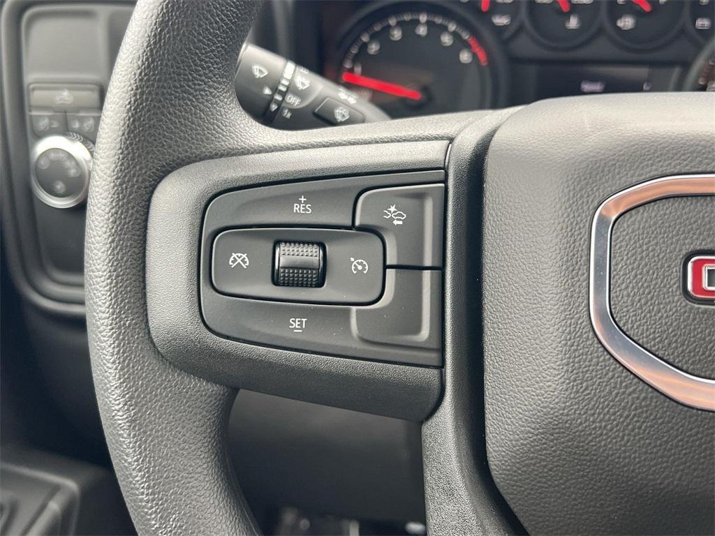 new 2025 GMC Sierra 1500 car, priced at $32,479