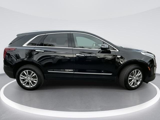 used 2022 Cadillac XT5 car, priced at $29,000