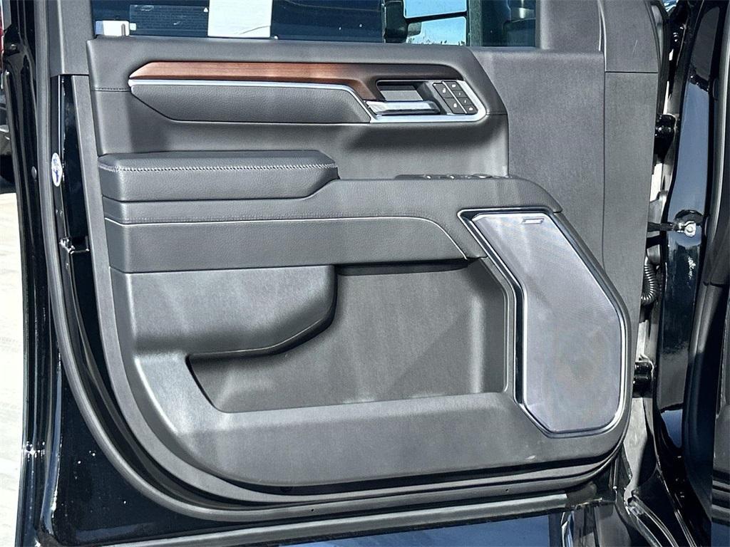 new 2025 GMC Sierra 2500 car, priced at $73,955